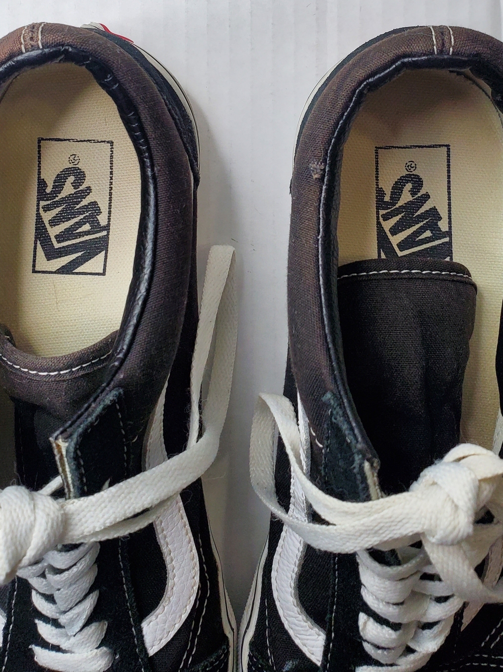 Vans Men’s Black/White Old Skool Lace-Up Skate Shoes 10.5 - Picture 2 of 9